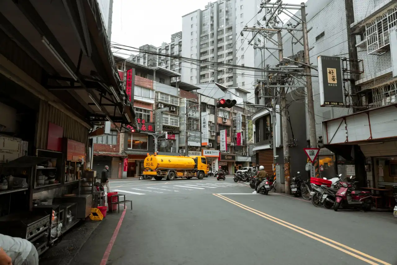2025年电热水壶市场消费趋势与材质升级方向分析